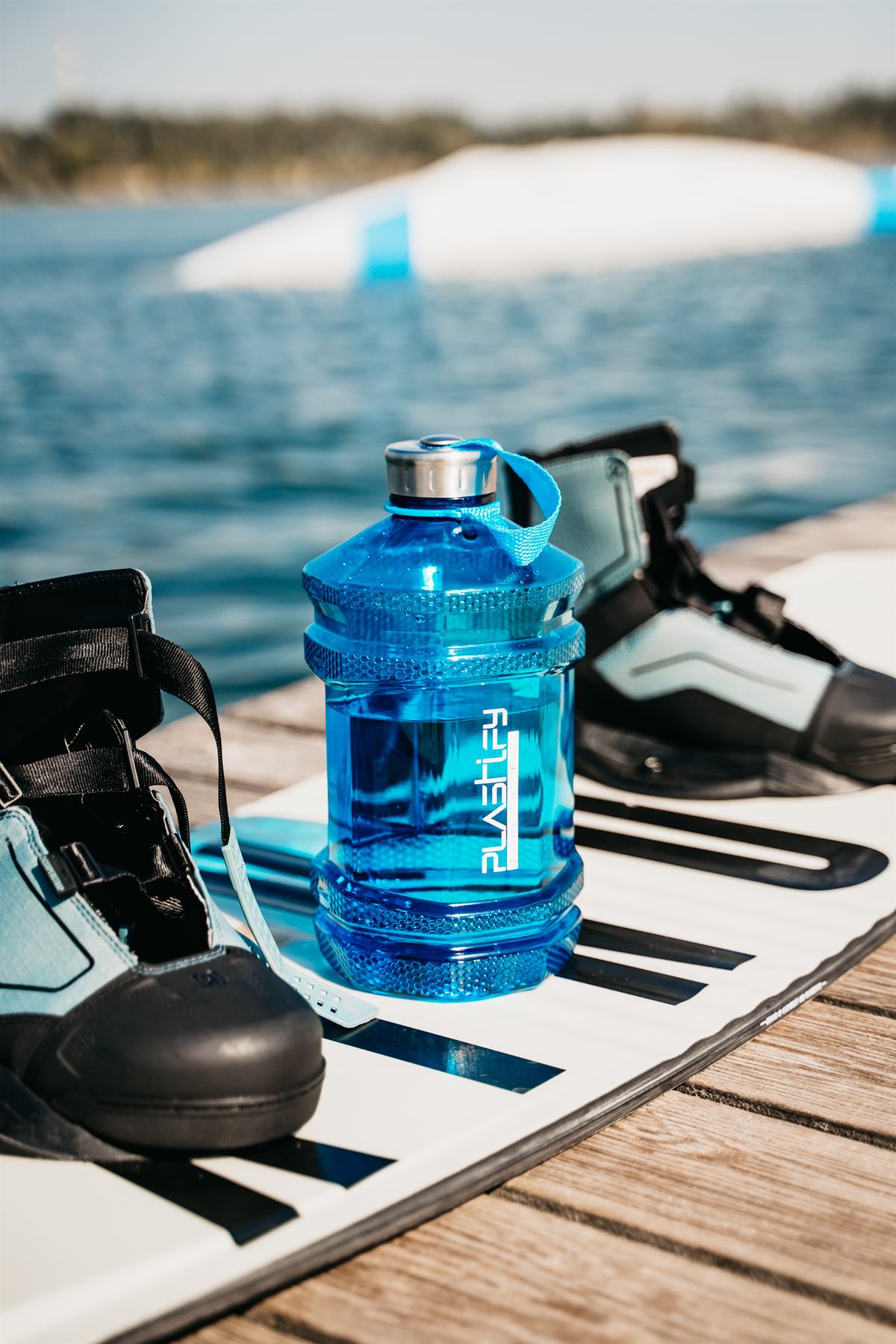 Plastify kulacs a wakeboard pályán